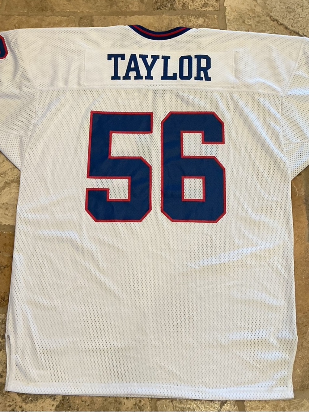 Lawrence Taylor NY Giants #56 Throwback Jersey - Picture 2 of 3
